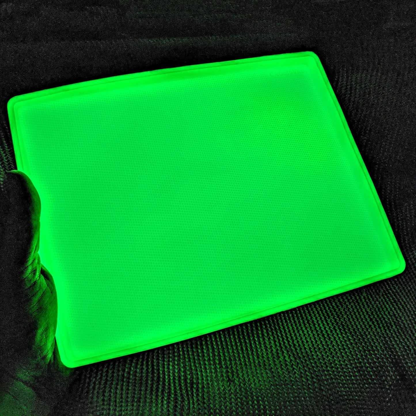 CountyComm Glow Jumbo Parts Tray - Non Slip