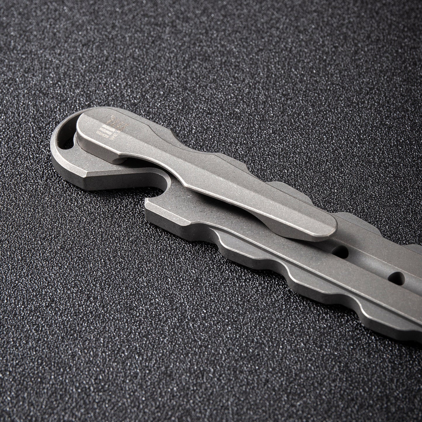 WEKNIFE Gesila Titanium Prybar Multitool, Gray Stonewashed