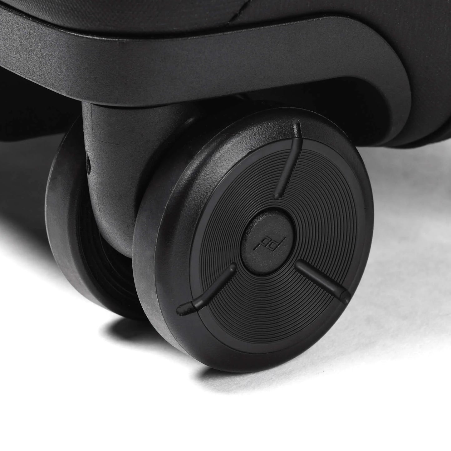 Peak Design Roller Pro Carry-On, Black