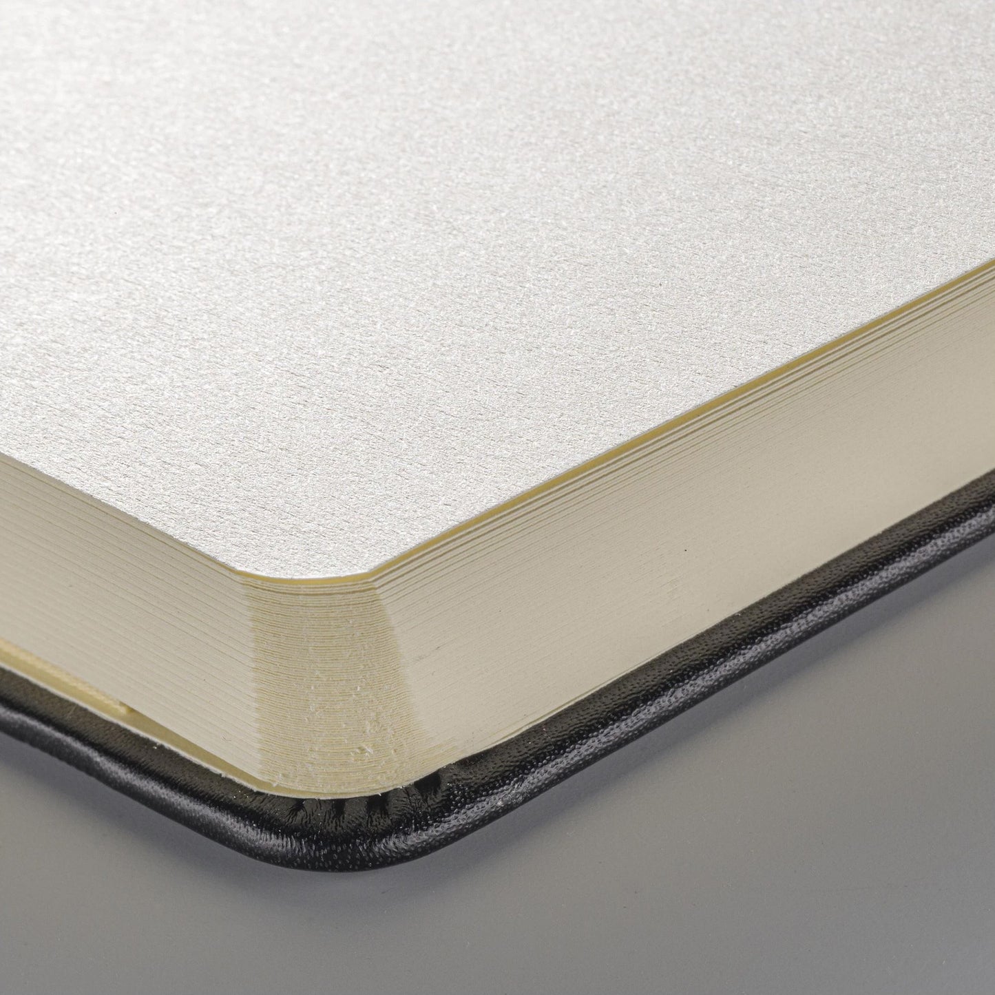Sakura Sketch Notebook Crème White 140g, A5