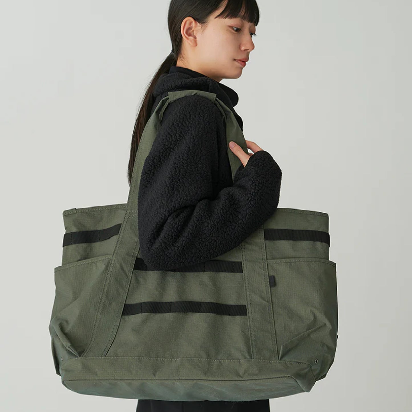 Snow Peak Lightweight Taslan Ripstop Tote Bag ONE, Olive