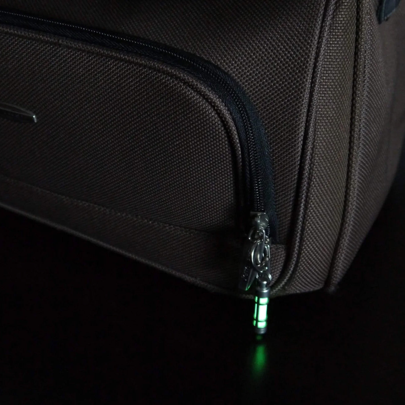 TEC-Accessoires TEC-T3 Titanium Embrite™ Glow Fob