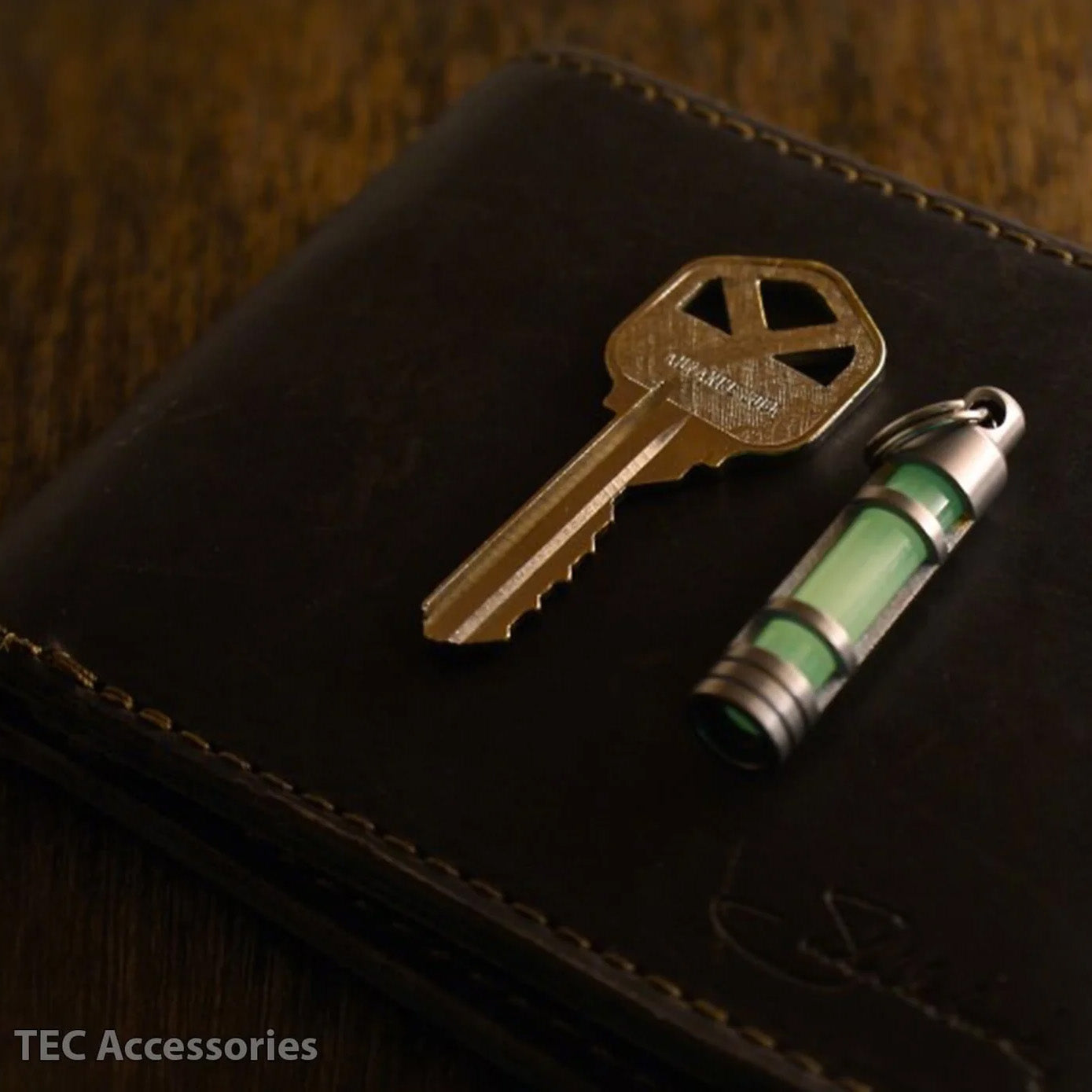 TEC-Accessoires TEC-T3 Titanium Embrite™ Glow Fob