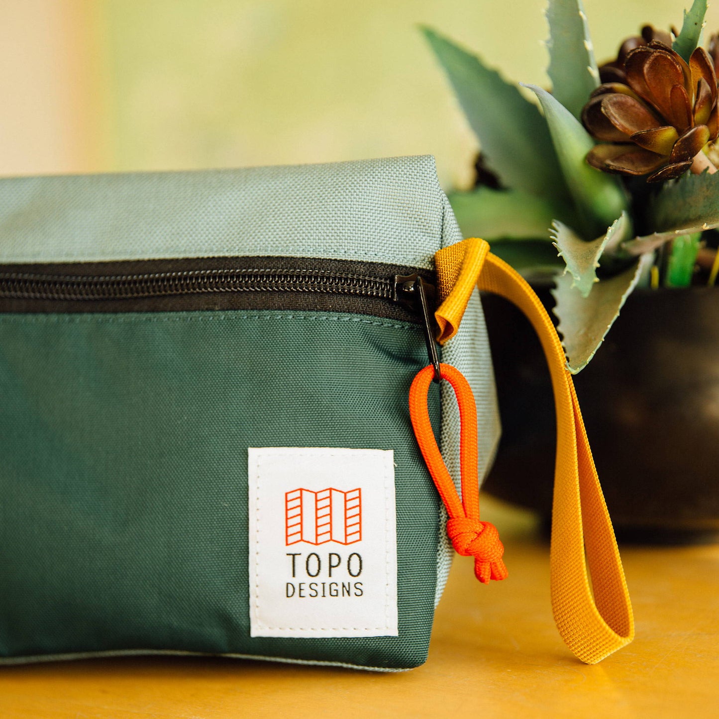 Topo Designs Dopp Kit 3L, Dark Khaki / Navy