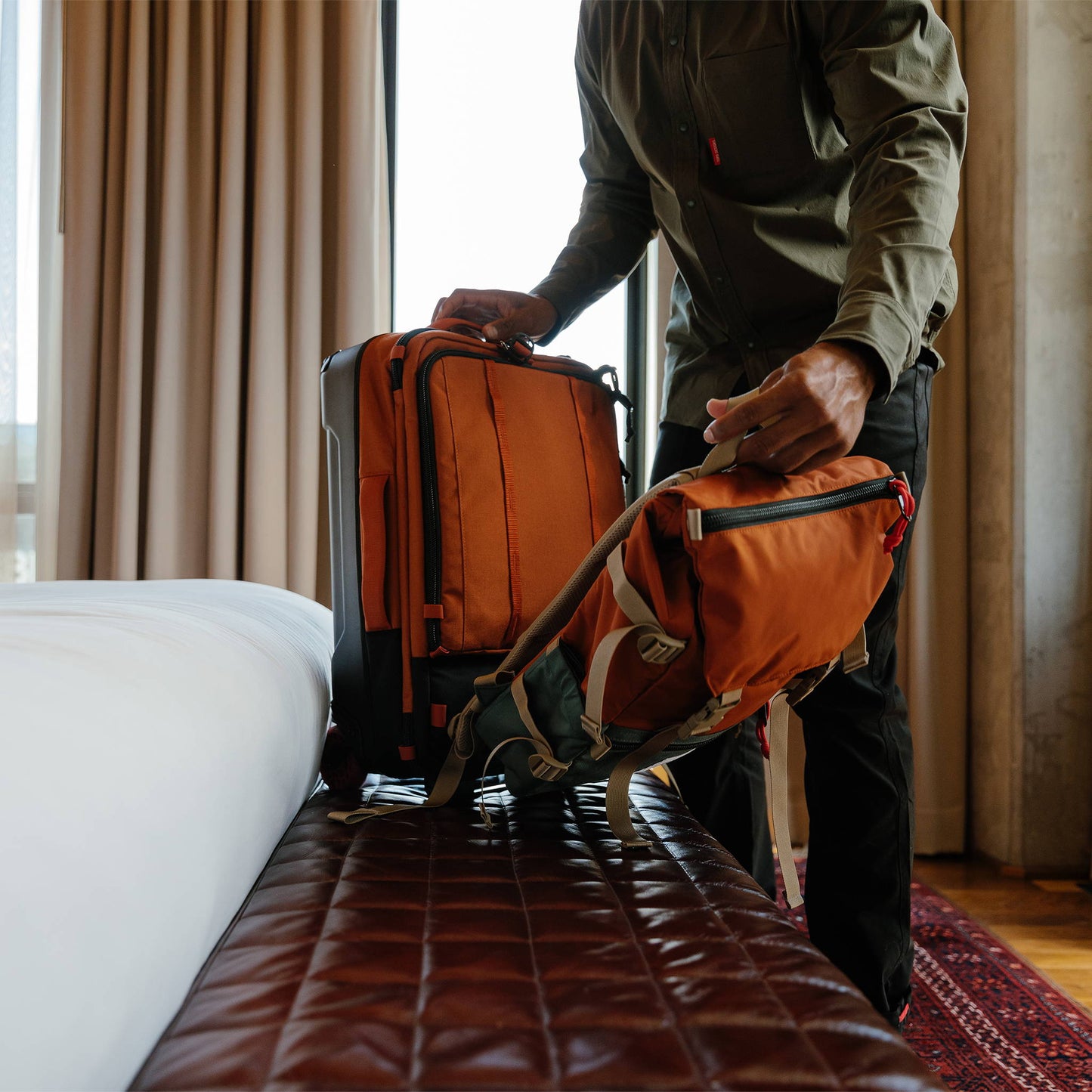 Topo Designs Global Travel Bag Roller 44L, Navy/Sahara