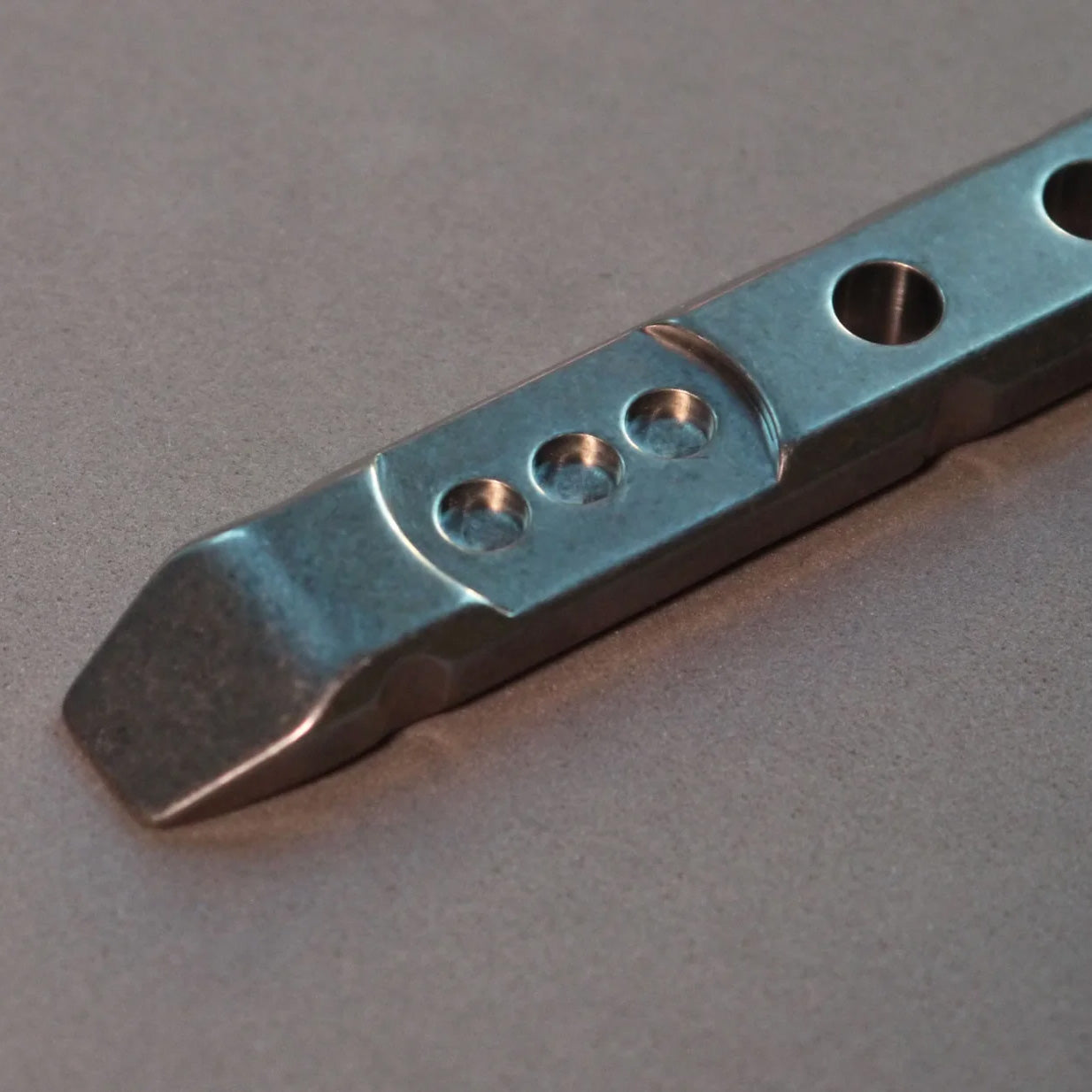 TEC-Accessoires Ti-Pry Titanium Pry Bar Pocket Edition