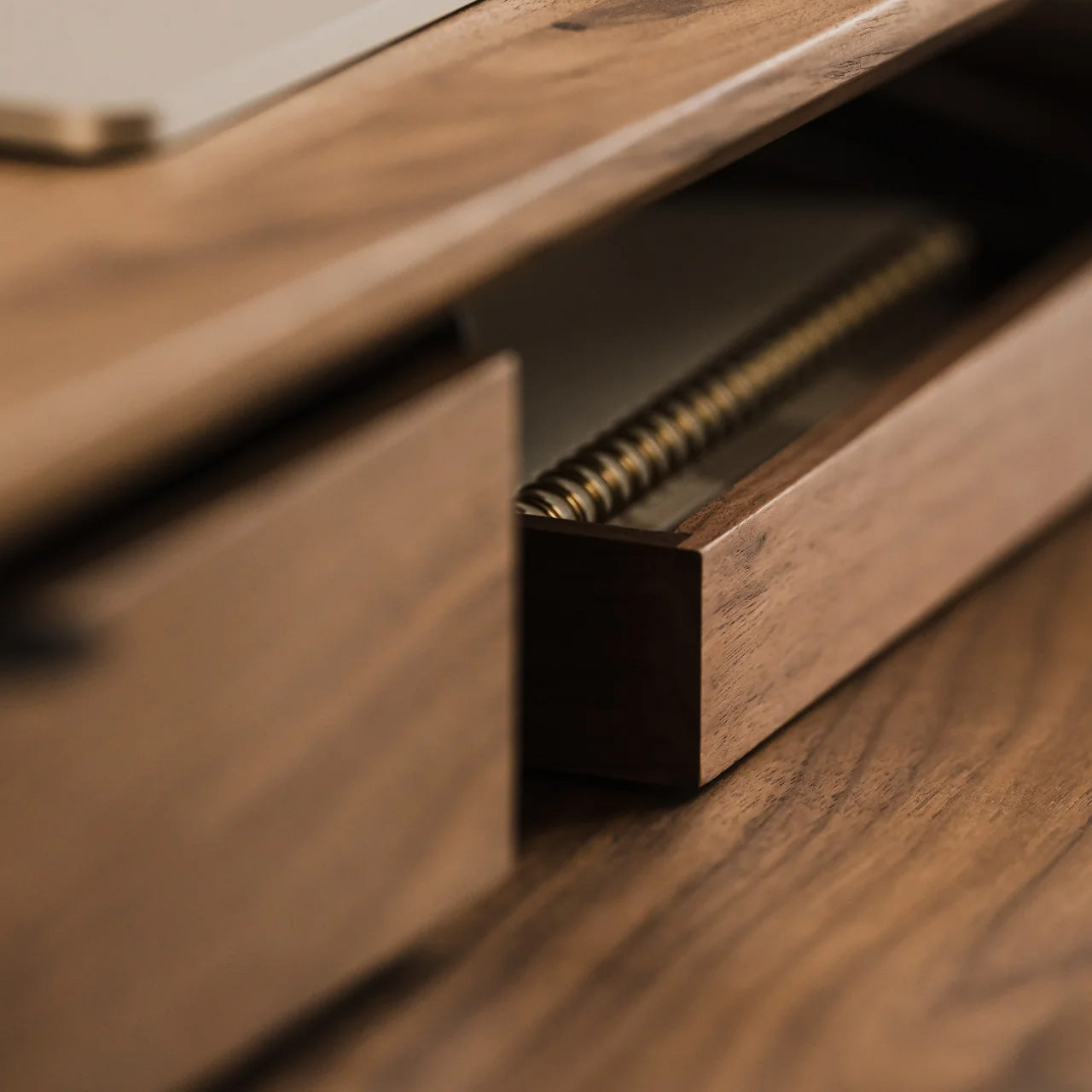 Oakywood Valet Tray Small, Walnut