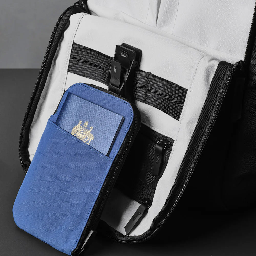 ALPAKA Zip Travel Wallet 210D, Blue
