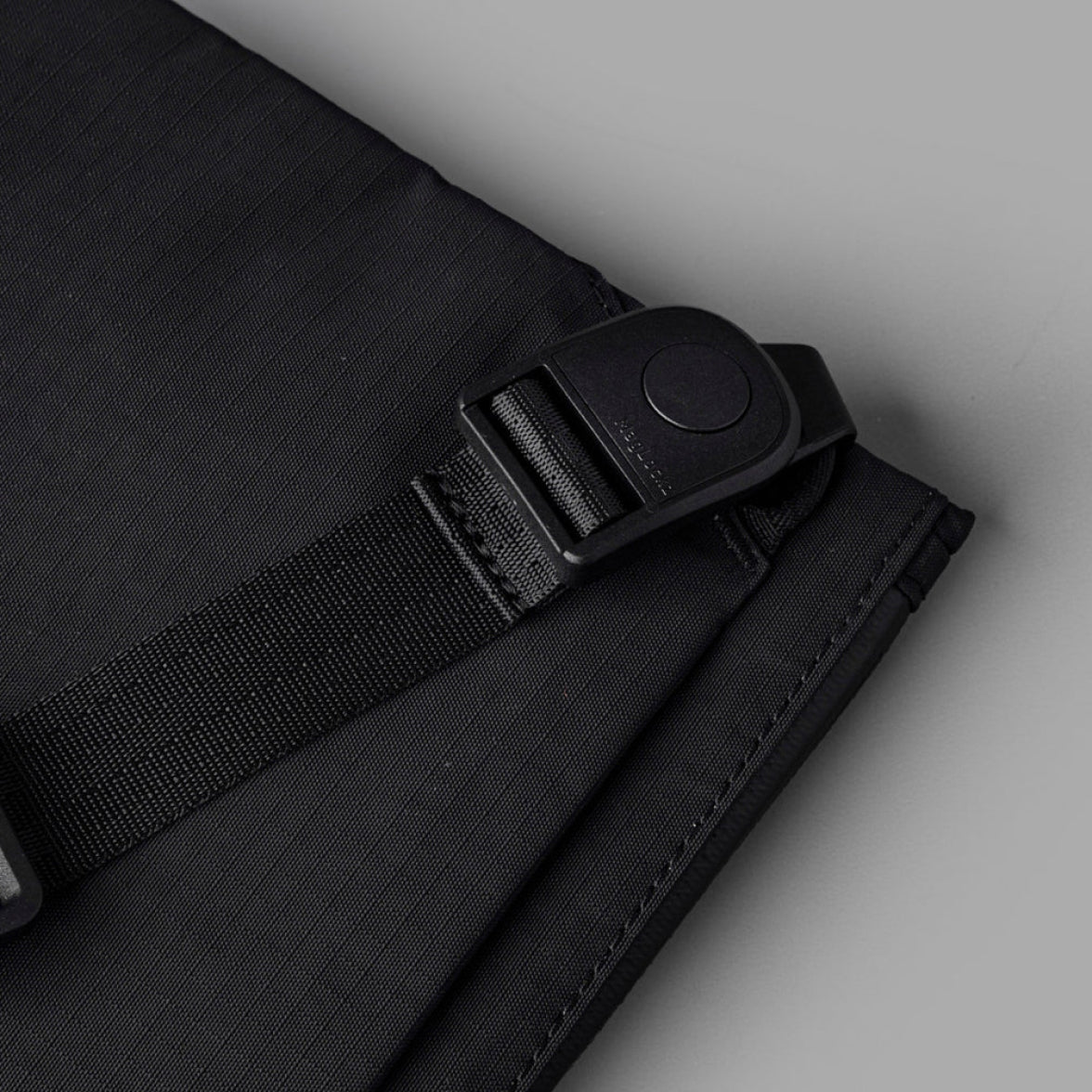 ALPAKA Zip Pouch Max V2 Axoflux 210, Black