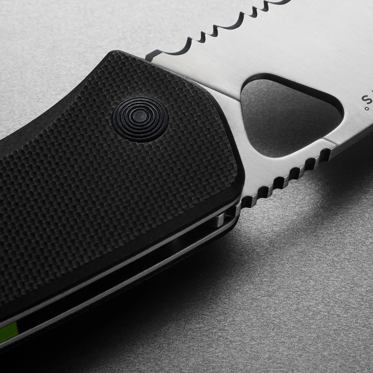 The James Brand The Folsom G10 Serrated, Black/Stainless