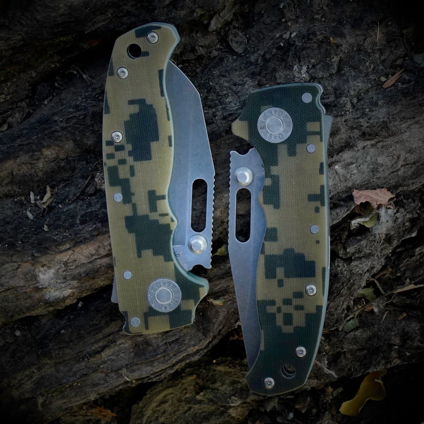 Demko Knives AD20.5 - S35VN - Digi Camo G10, Shark Foot