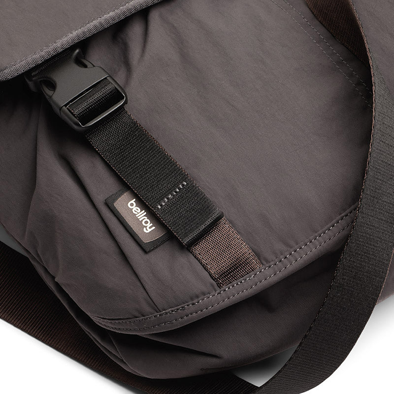 Bellroy Cinch Messenger Bag 12L, Charcoal