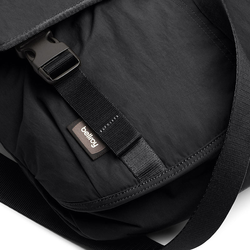Bellroy Cinch Messenger Bag 12L, Black