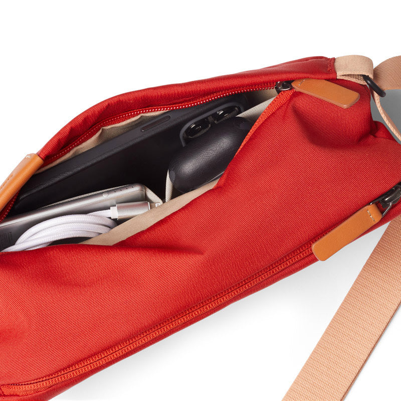 Bellroy Sling Mini 4L, Hot Sauce