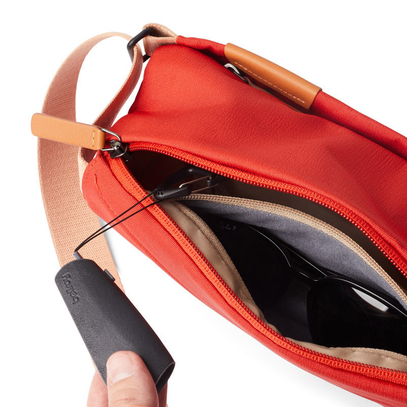 Bellroy Sling Mini 4L, Hot Sauce