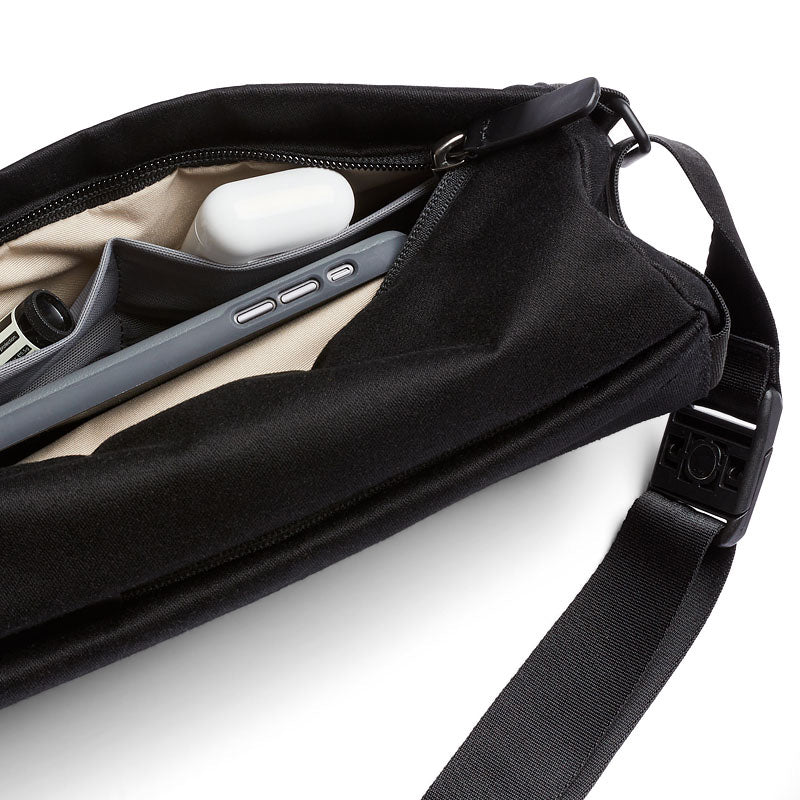 Bellroy Sling Mini 4L, Melbourne Black