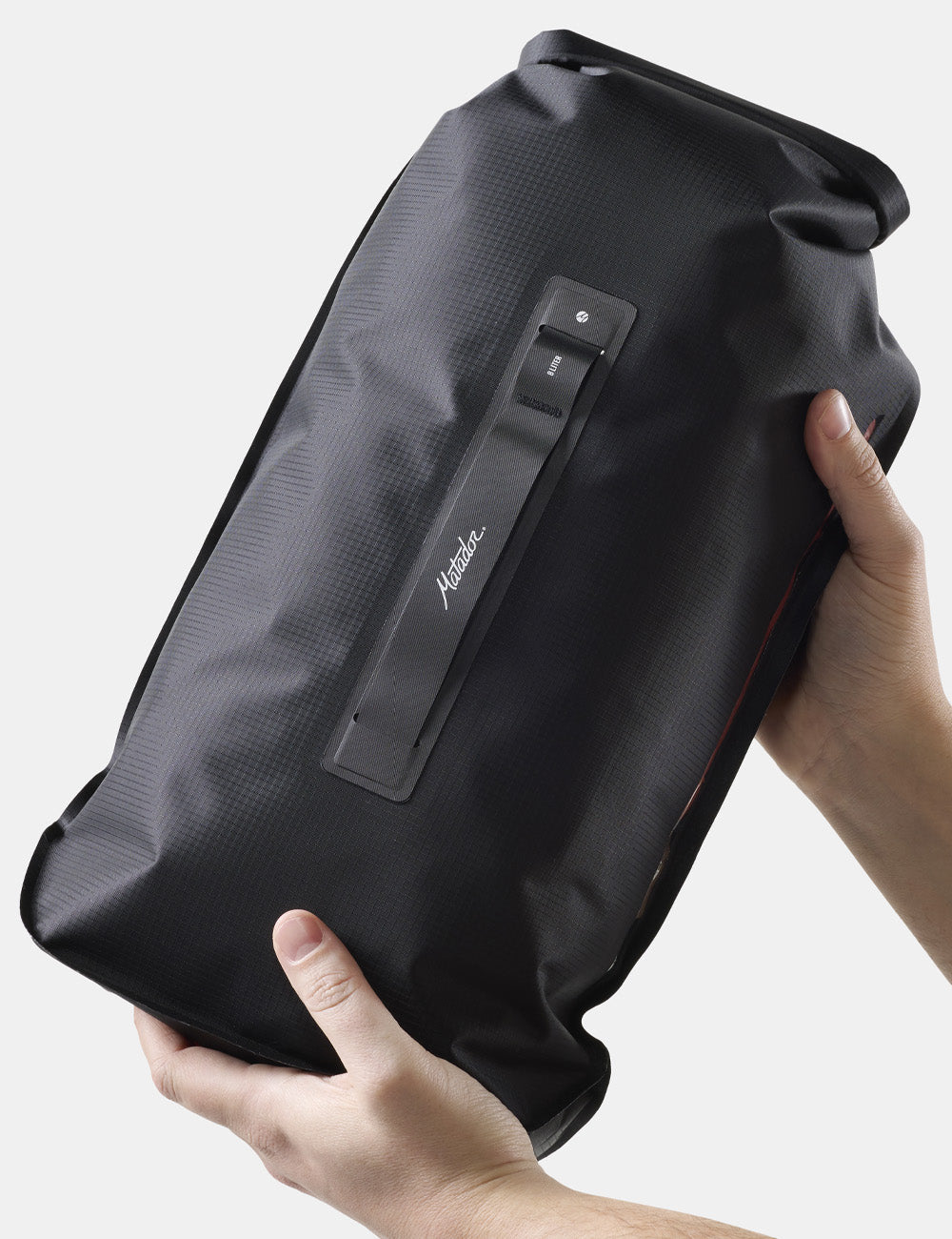 Matador FlatPak Drybag 8L V2, Charcoal, detalj og bruk