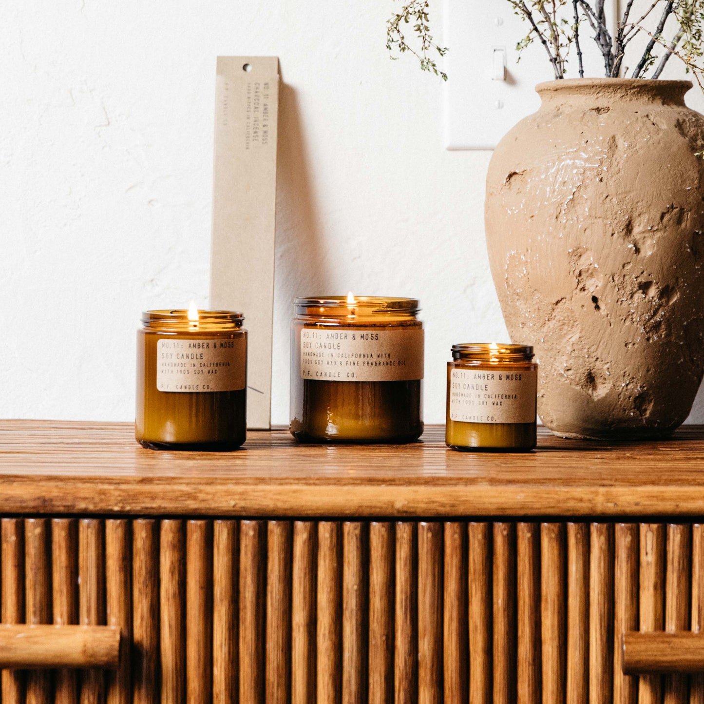 P.F. Candle Co. Duftlys, NO. 11 Amber & Moss