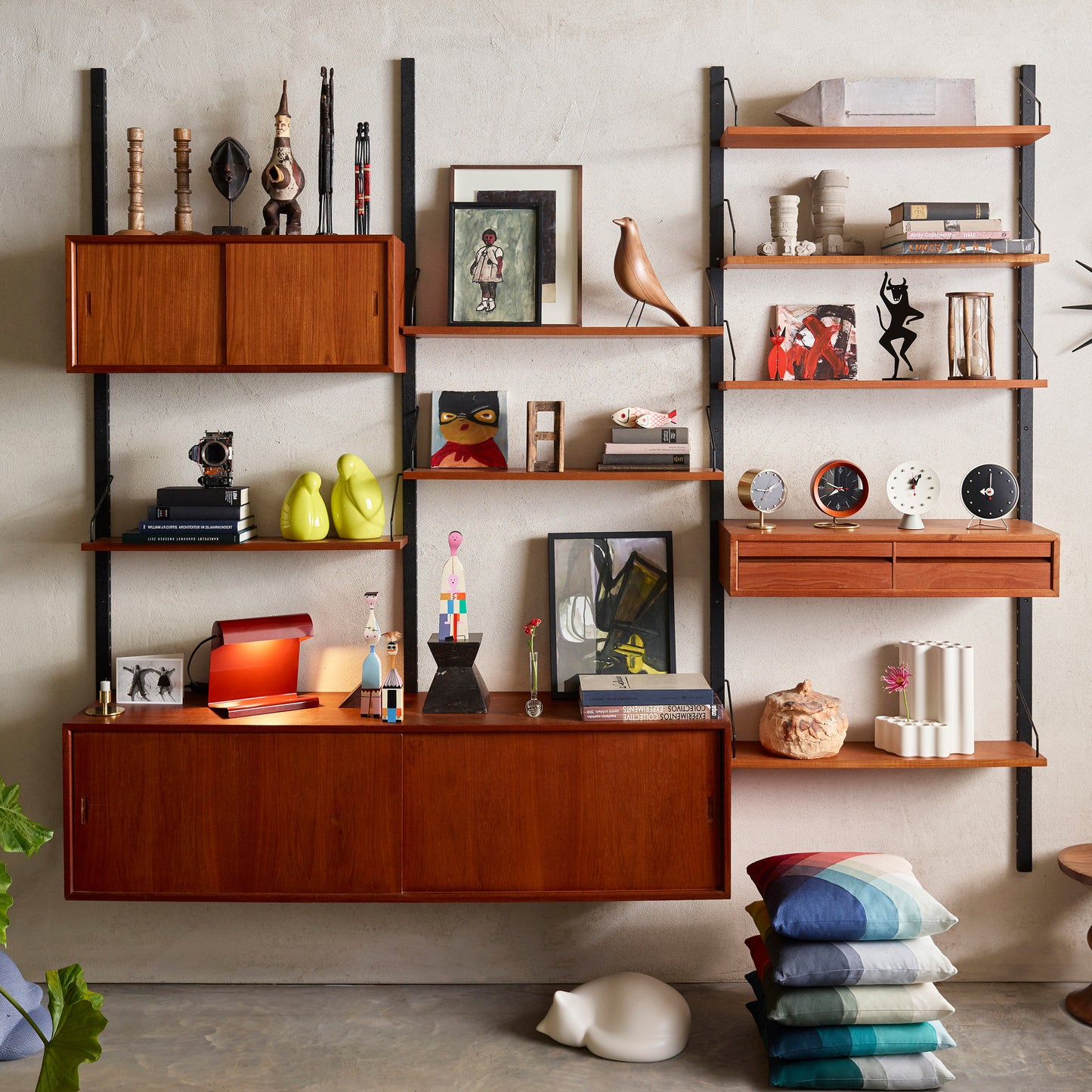 Vitra House Bird, Walnut