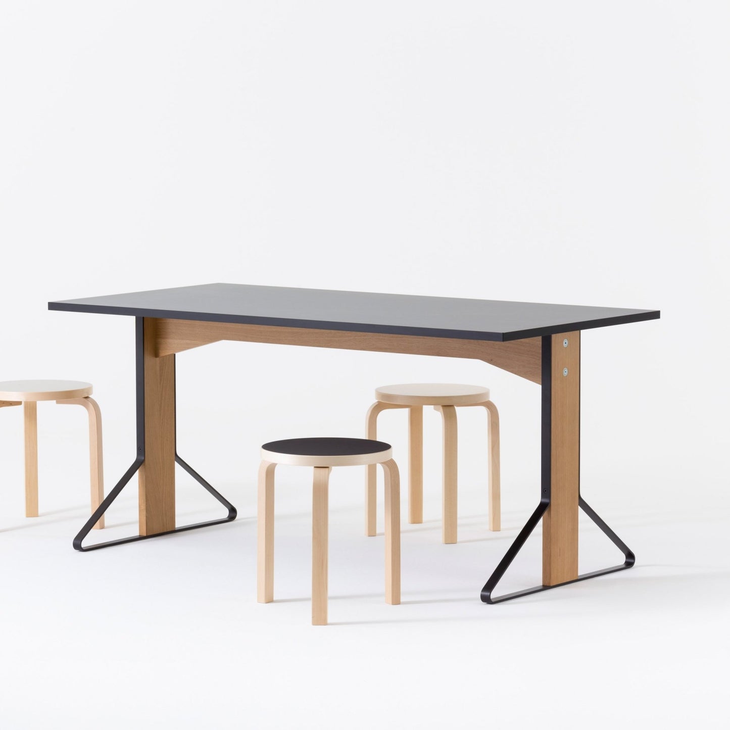 Artek Stool 60, Bjørk-Goodnotes.no