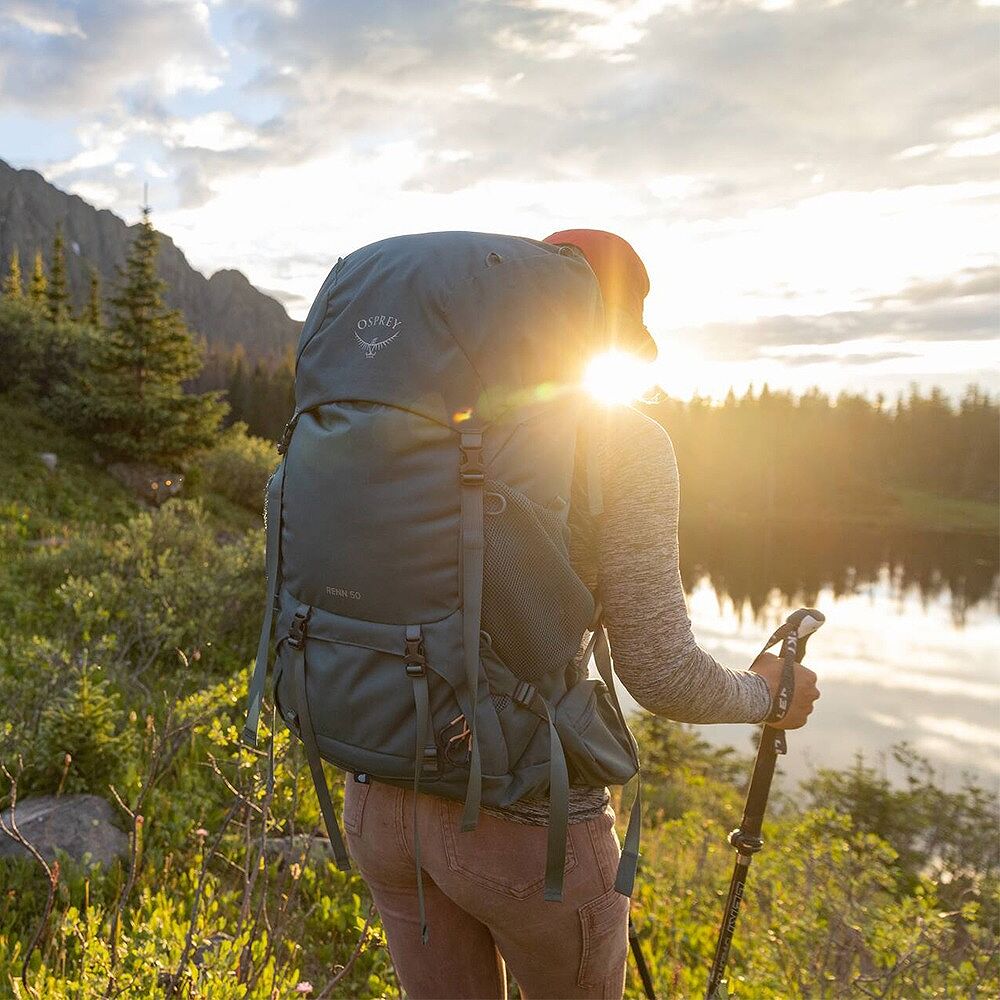 Osprey Renn™ 50, Dark Charcoal/Grey Wolf