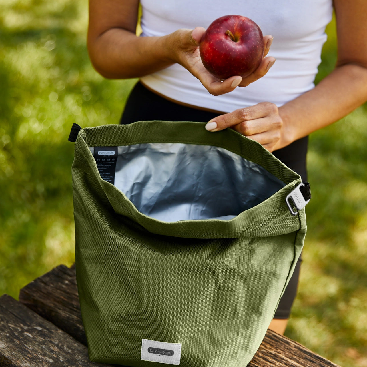 Black + Blum Insulated Lunch Bag 6.7L, Black