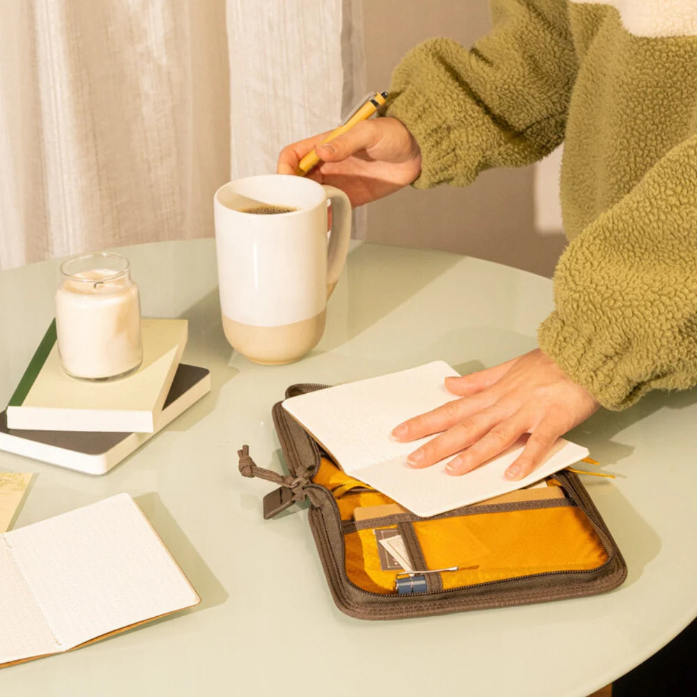 Lochby Field Folio A6, Brown