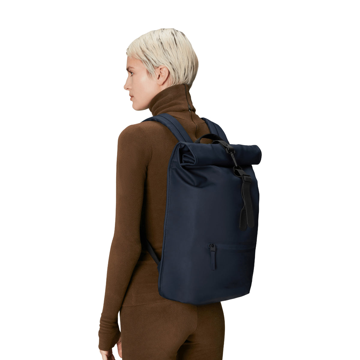 Rains Rolltop Rucksack, Navy – Goodnotes.no