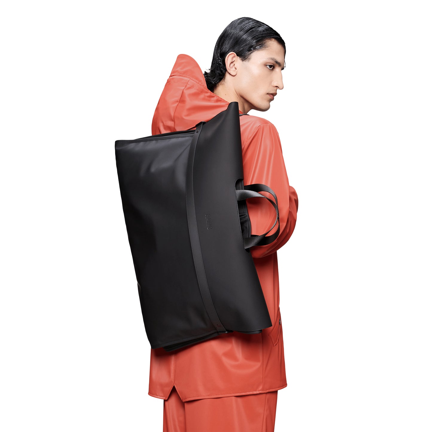 Rains OTG Suit Bag, Black