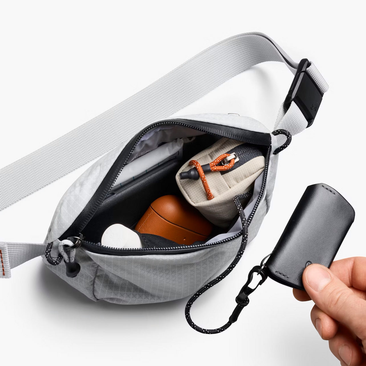Bellroy Lite Belt Bag 1.8L, Fog