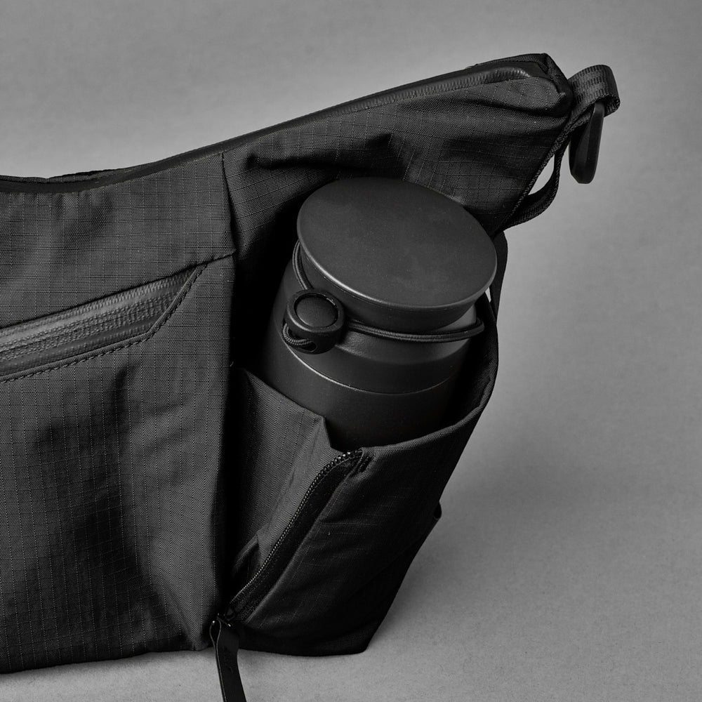 ALPAKA Flow Satchel 2L Axoflux 210D, Black