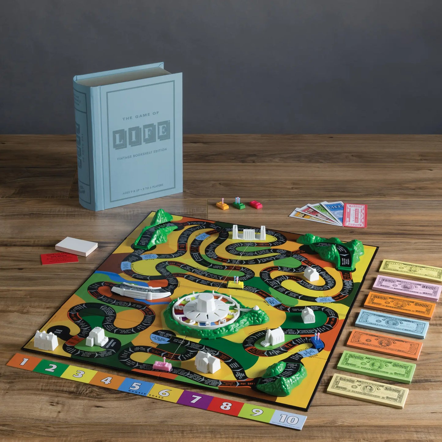 WS Game Company Vintage Bookshelf Edition, The Game of Life