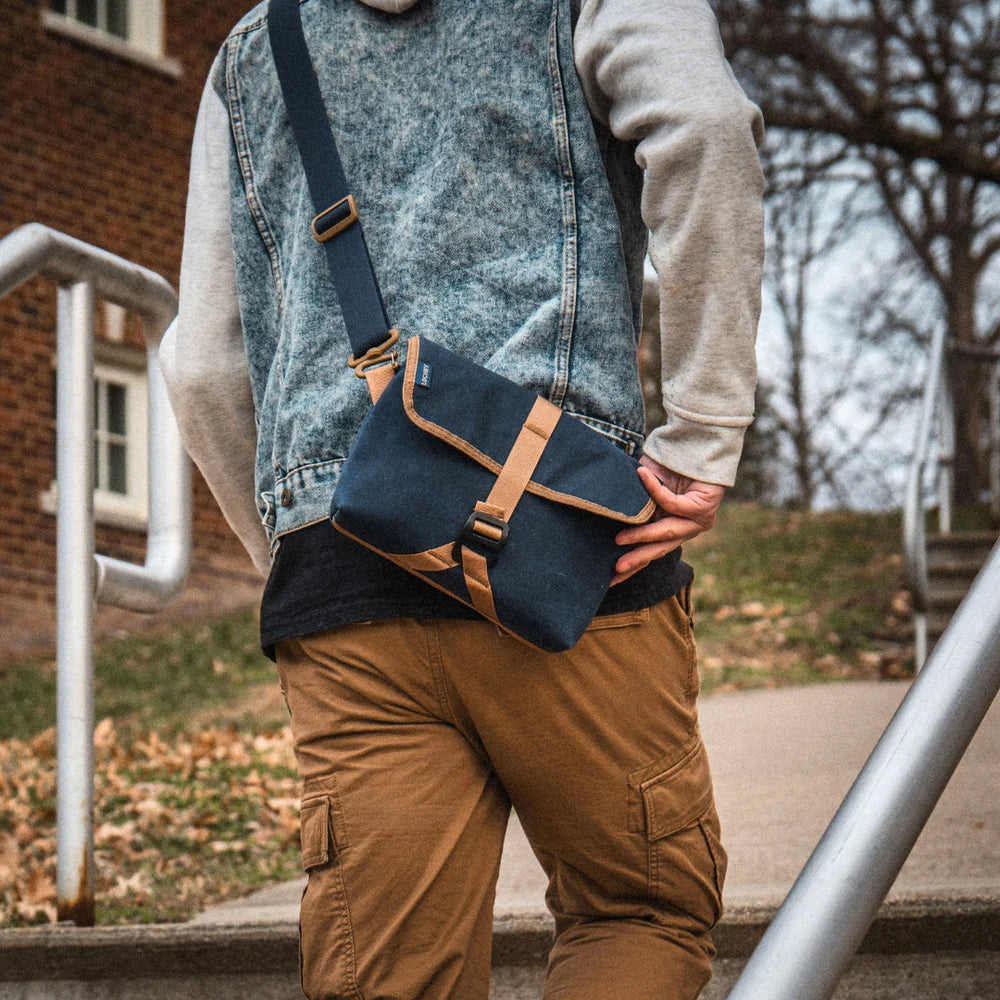 Lochby Field Sling, Nautical