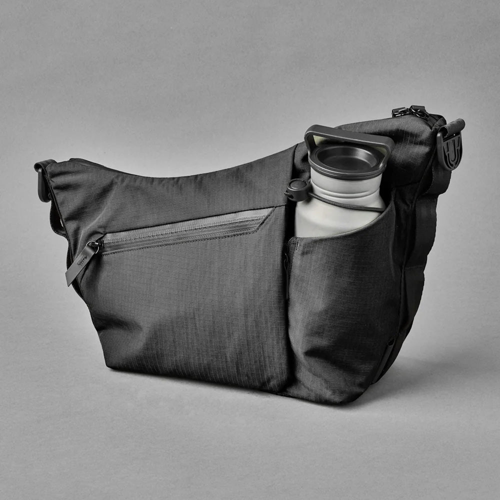 ALPAKA Flow Satchel 4L Axoflux 210D, Black