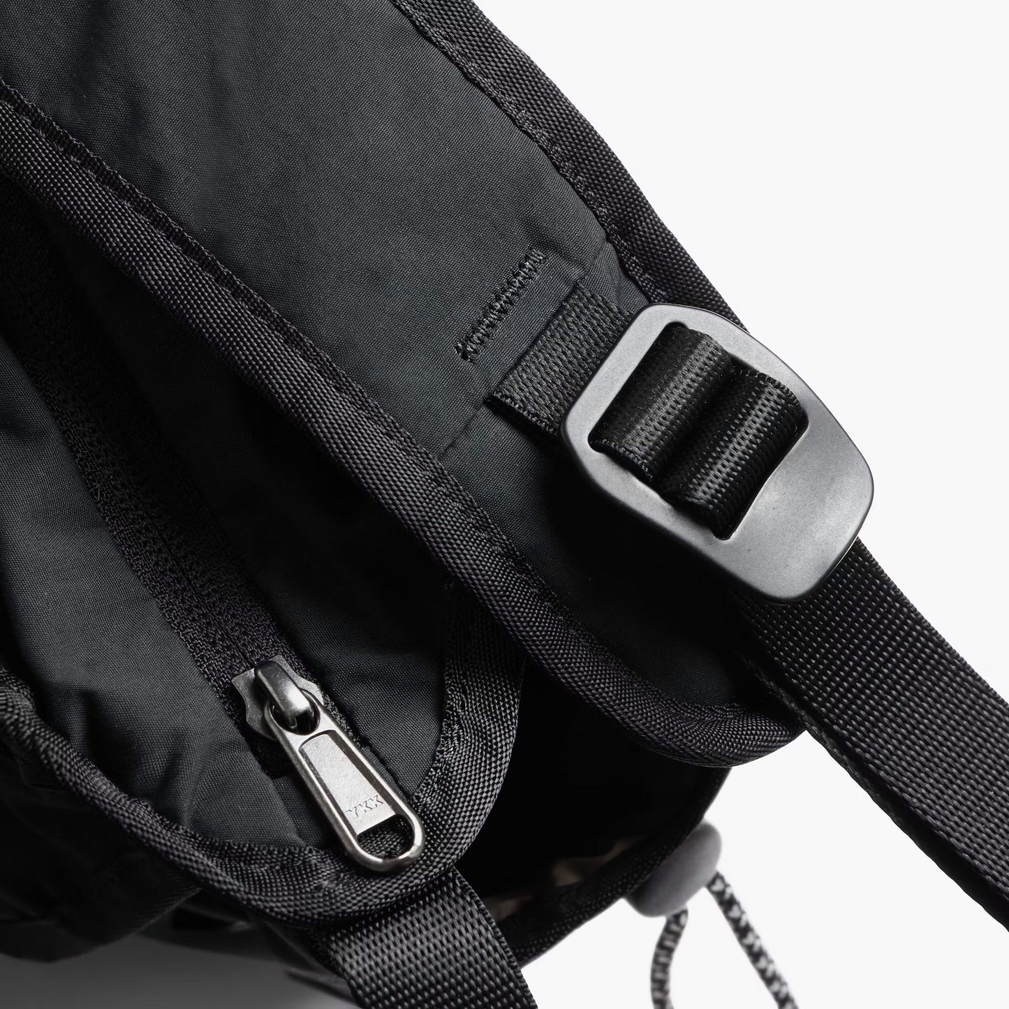 Bellroy Cinch Sling, Black