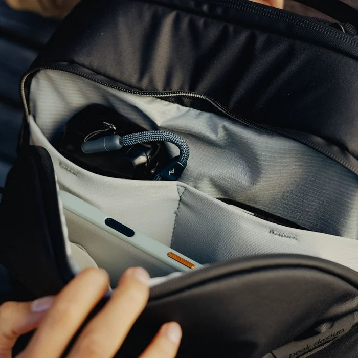 Peak Design Travel Backpack 20L, Black
