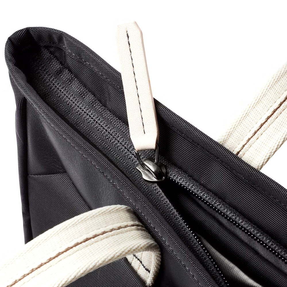 Bellroy Tokyo Tote Compact Premium Edition 12L, Black Sand