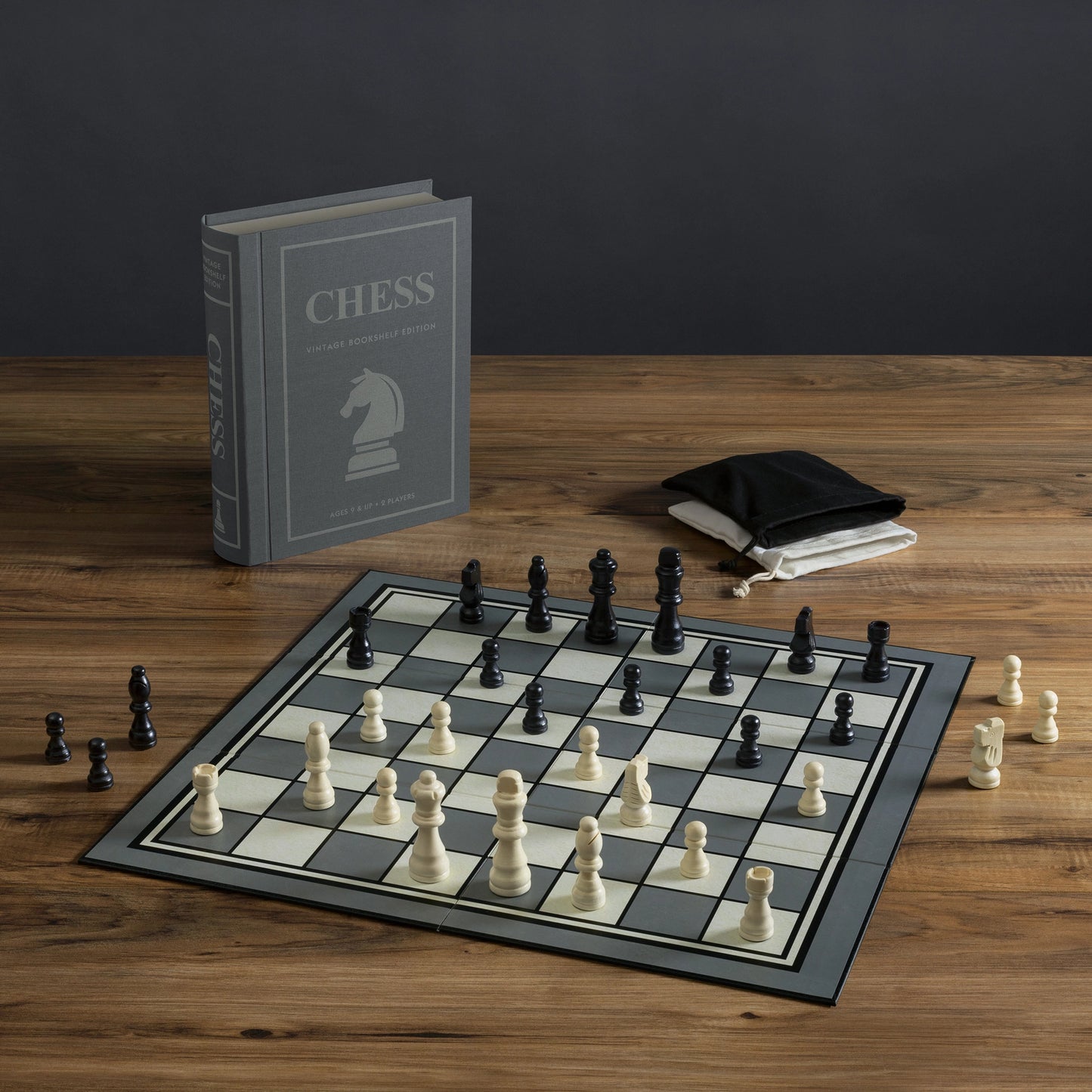 WS Game Company Vintage Bookshelf Edition, Chess