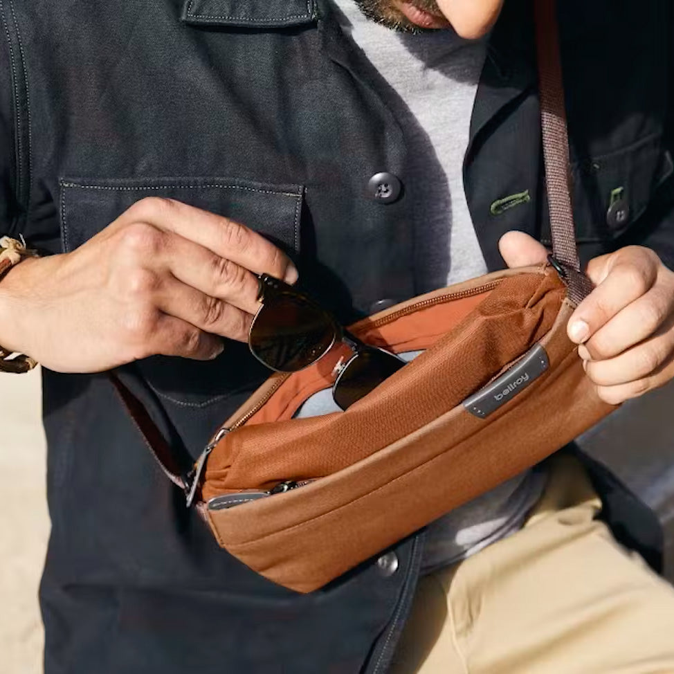 Bellroy Sling Mini 4L, Hot Sauce