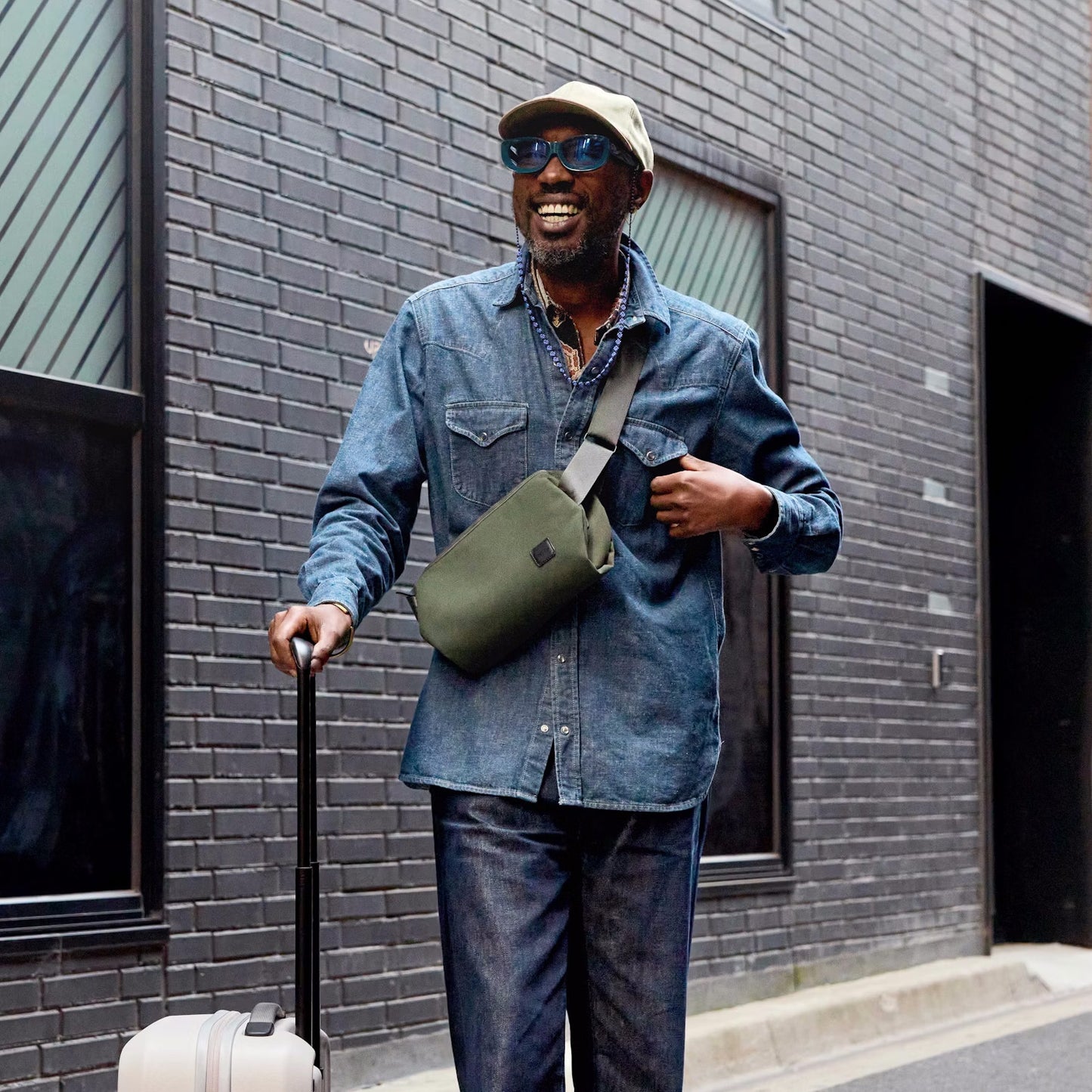Bellroy Classic Sling 7L, Tahini