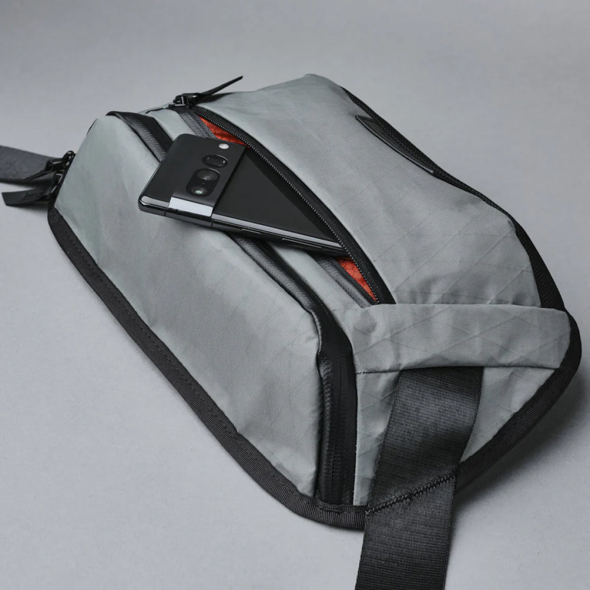 ALPAKA Bravo Sling Mini V2 X-Pac® VX21, Slate Grey