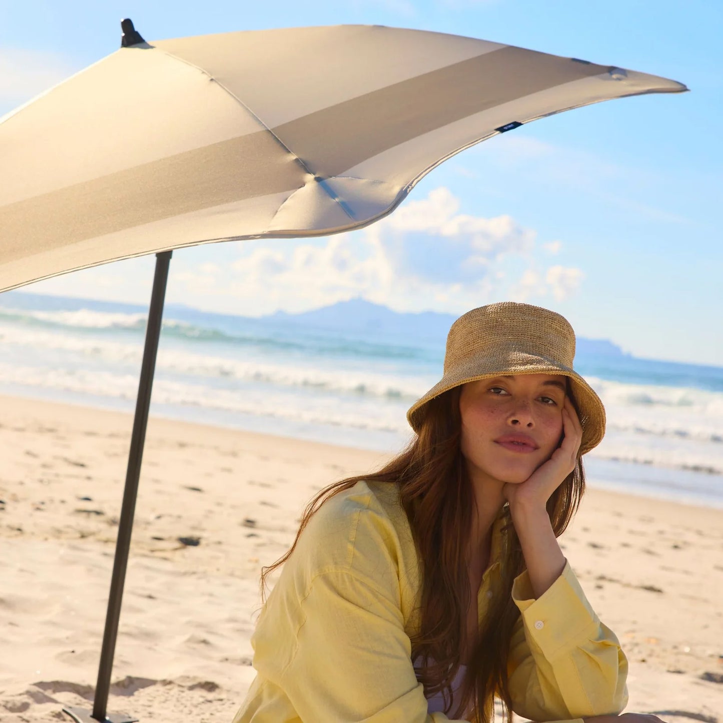 Blunt Umbrella Beach, Sand