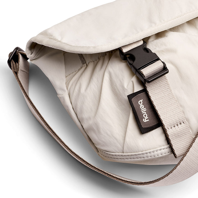 Bellroy Cinch Mini Messenger 6L, Oat
