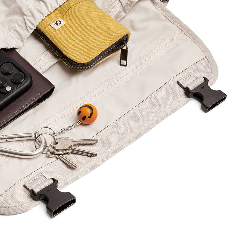 Bellroy Cinch Messenger Bag 12L, Oat
