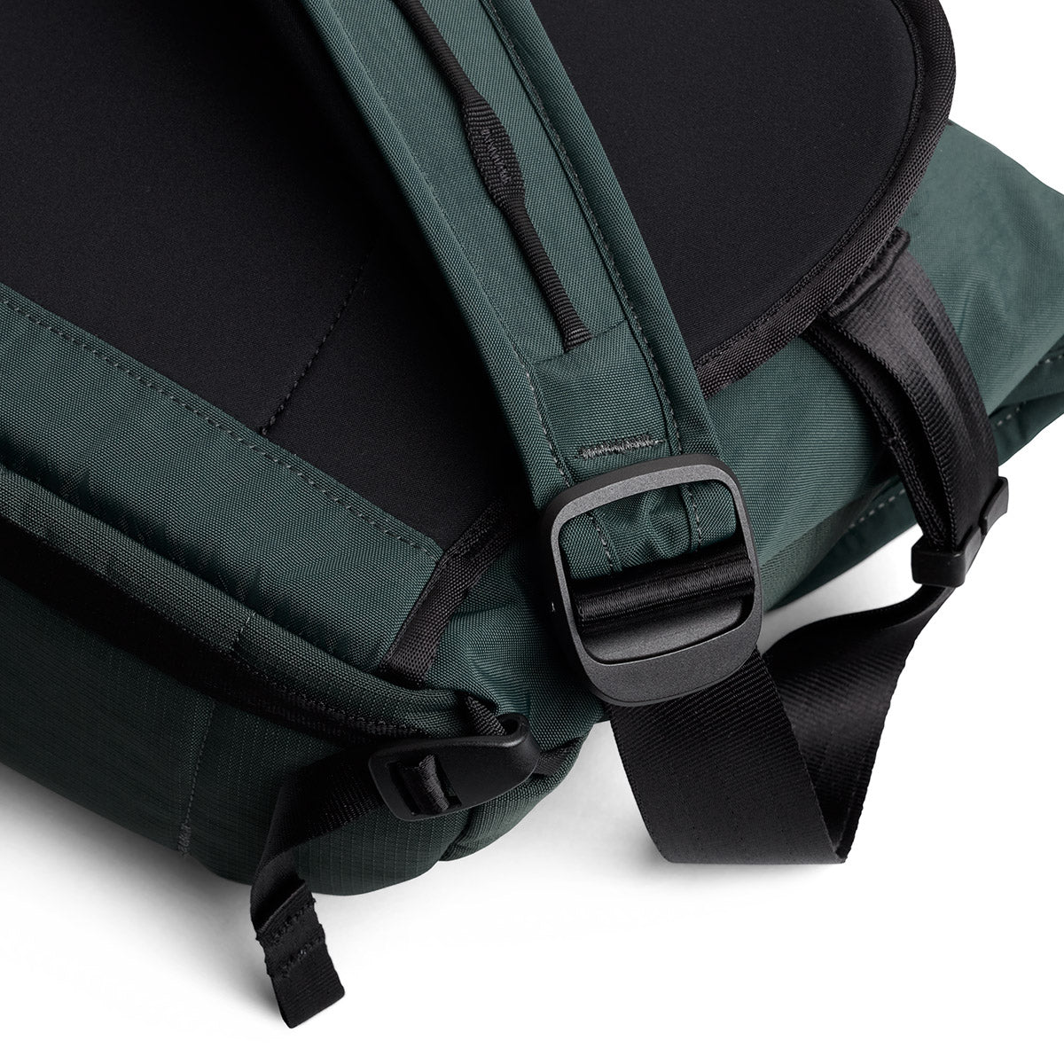 Bellroy Venture Messenger 14”, Deep Ocean