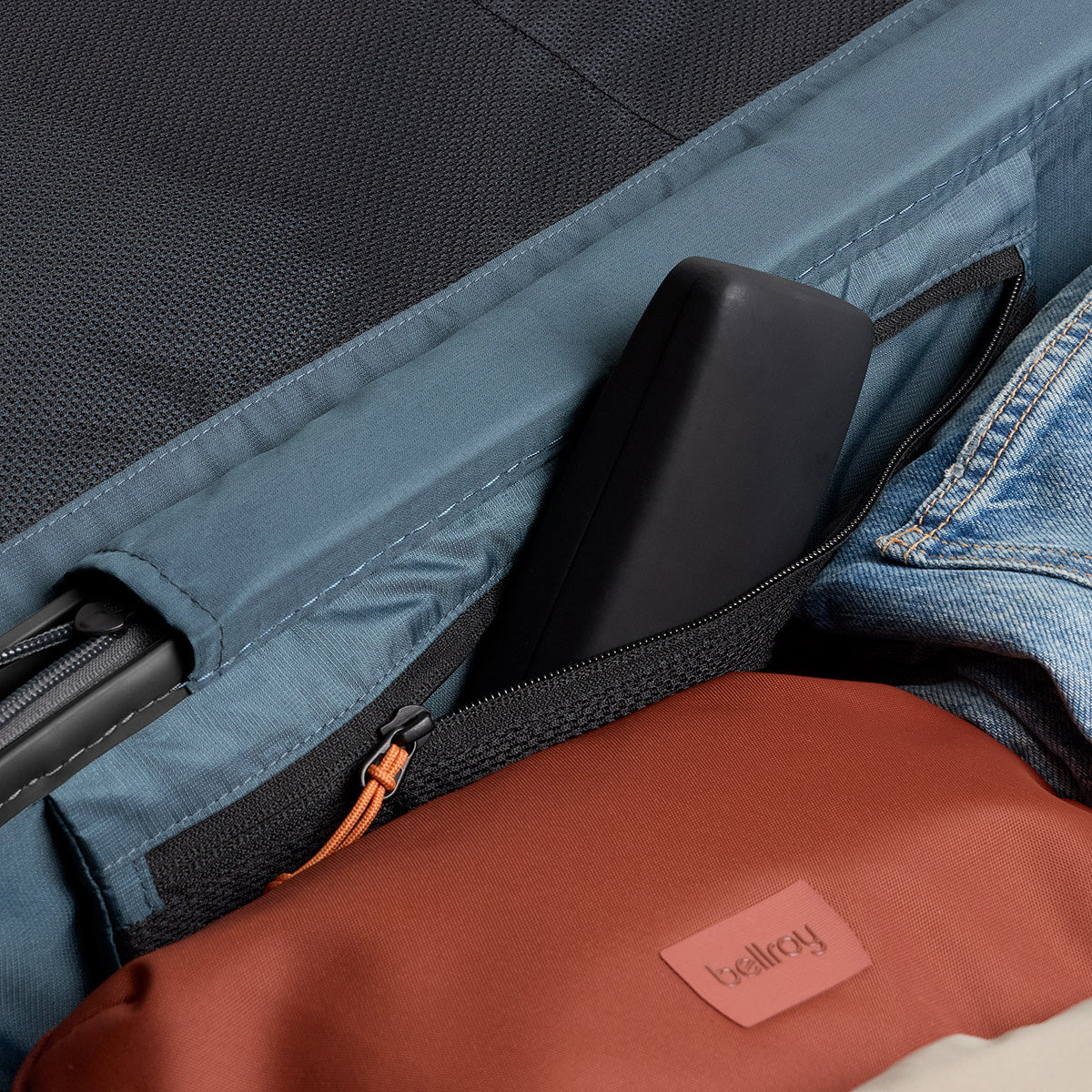 Bellroy Transit Check-In Large, Black