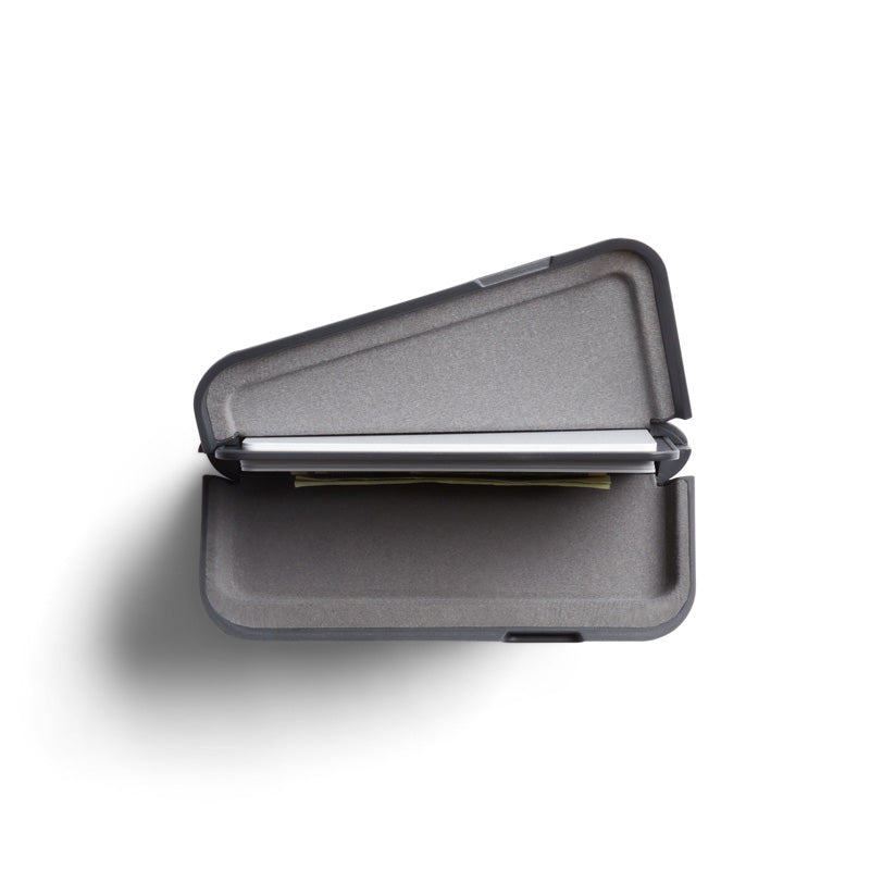 Bellroy Flip Case (2nd EDITION), Deep Plum