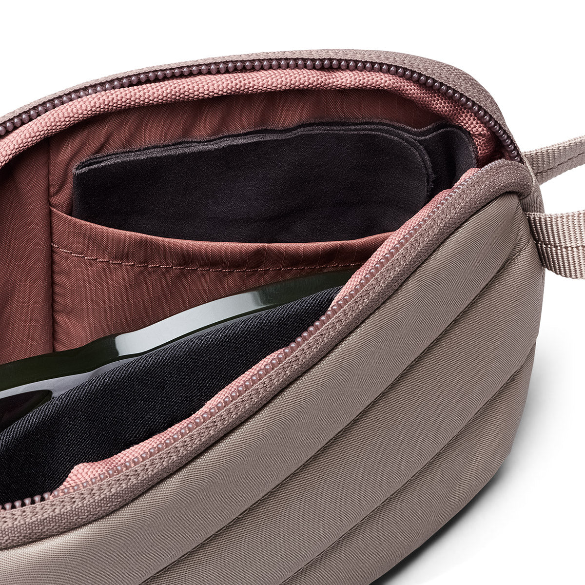 Bellroy Laneway Sunglasses Pocket, Fawn