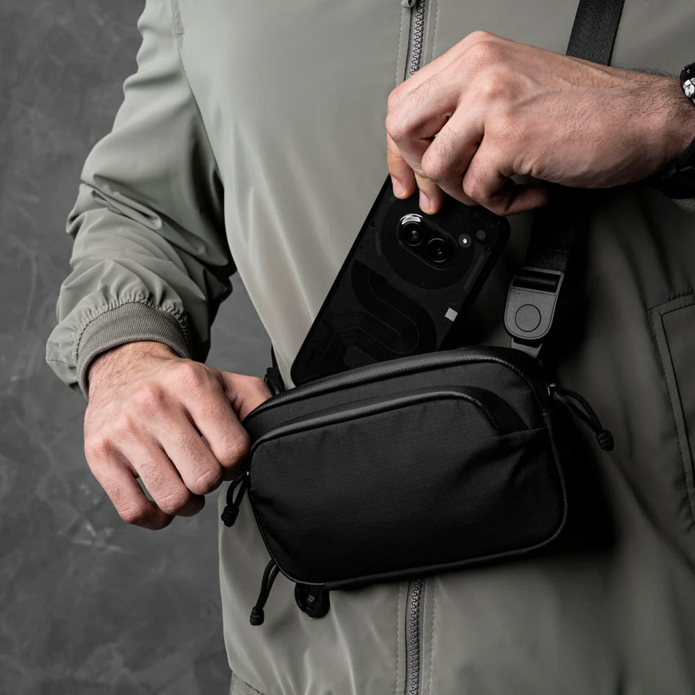 ALPAKA Bravo Passport Pouch Axoflux 210D, Black