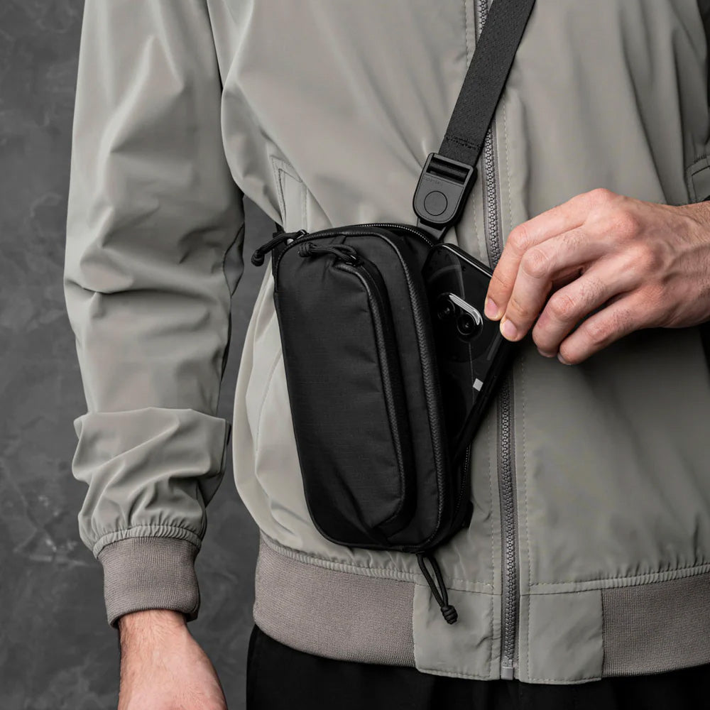 ALPAKA Bravo Passport Pouch Axoflux 210D, Black